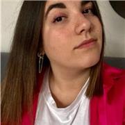 Sono al 3° anno di università (21 anni), ho un livello C1 d’inglese e B2 francese. Disponibile per Elementari, Medie e superiori